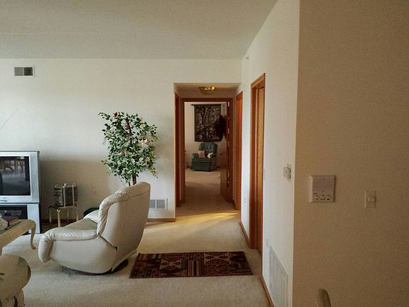 3rd image of 18550 Pine Lake Dr APT 2A