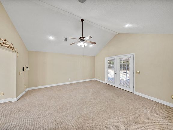 5th image of 1607 Jimmy St