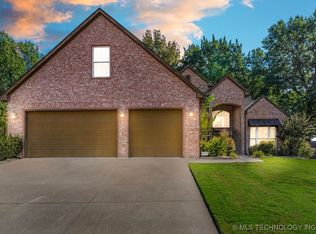 7821 E 100th Pl, Tulsa, OK 74133