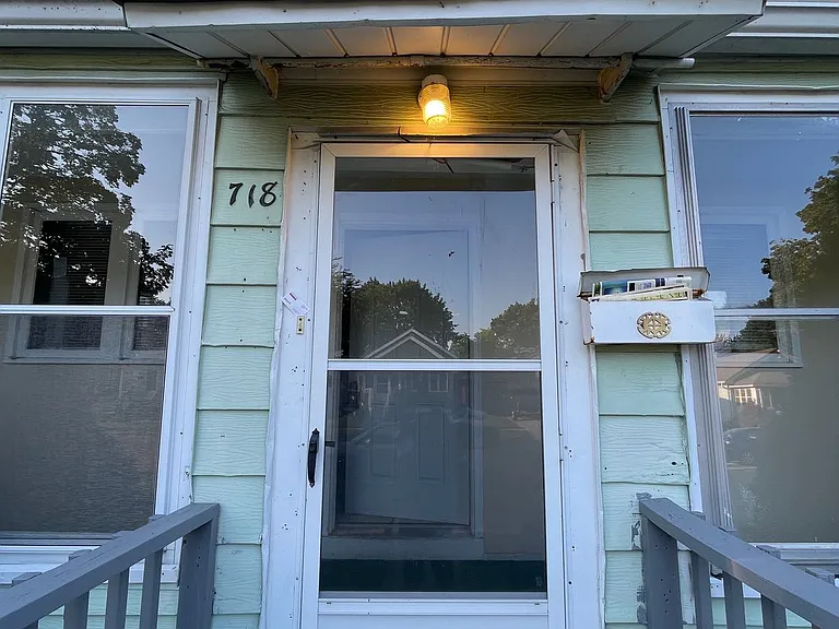 718 Myrtle St — Photo 18