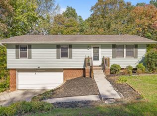 505 Spring Crest Dr, Hixson, TN 37343