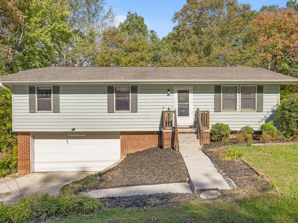505 Spring Crest Dr, Hixson, TN 37343