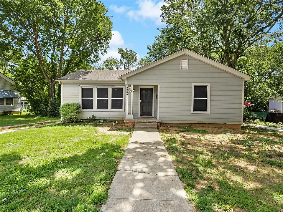 2206 Fowler Dr