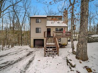 142 Candlewick Way, Lackawaxen, PA 18435