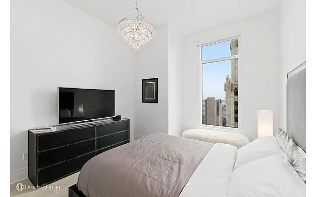 Rented by Douglas Elliman | media 22