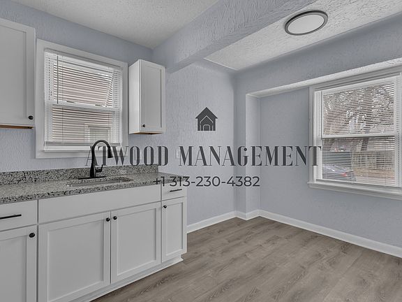 4th image of 21451 Glenco St