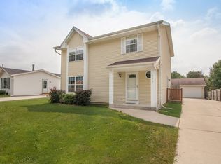 115 Rivera Dr, Waukesha, WI 53189