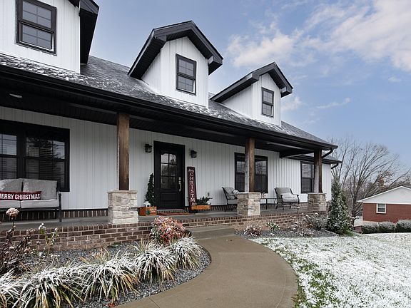 2nd image of 544 Gilbert Dr