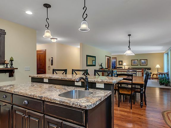 2nd image of 3327 Sherwood Loop