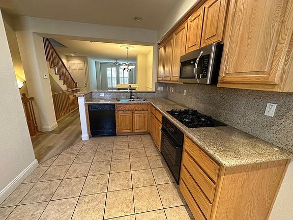 4th image of 3699 Whitworth Dr
