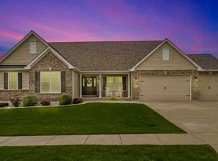 1 Overton Heath Ct, Lake Saint Louis, MO 63367