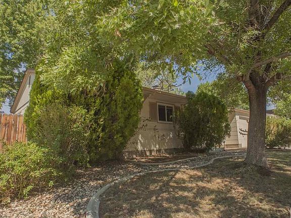 2nd image of 1385 Tanglewood Dr