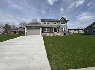 306 Filardo Ct, Mineral Point, WI 53565