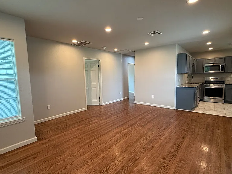 802 Alametos #A — Photo 5
