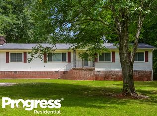 160 Swan Lake Dr, Stockbridge, GA 30281