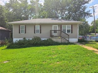 510 S Lynn St, Nevada, MO 64772