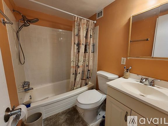 3rd image of 4 S Van Dorn St APT 202