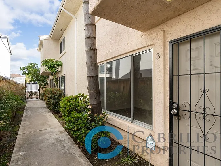 4776 Bancroft St — Photo 22