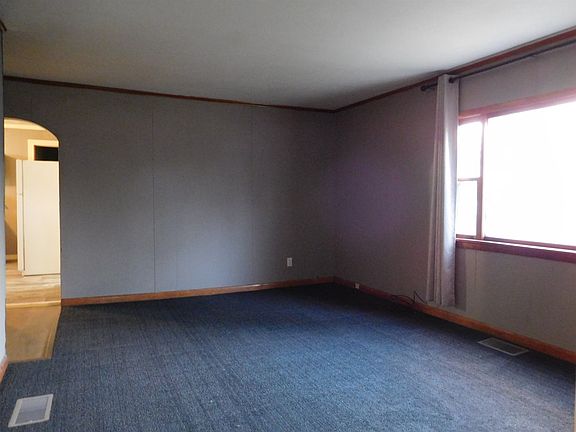 3rd image of 315 W Grant St