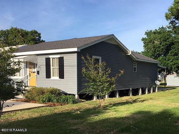 2nd image of 904 Louisa Ave