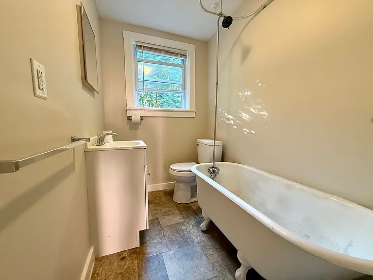 17 Buck St — Photo 10