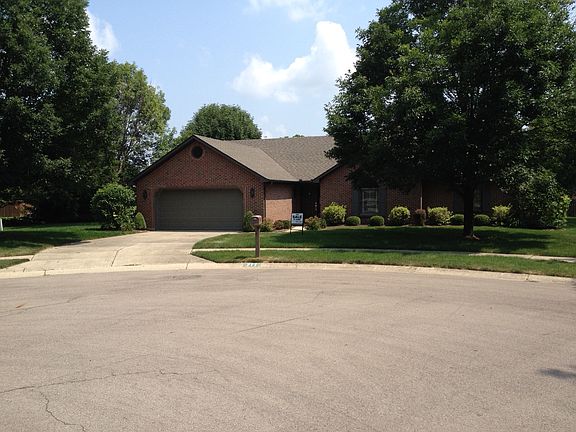 2nd image of 711 Sycamore Ct