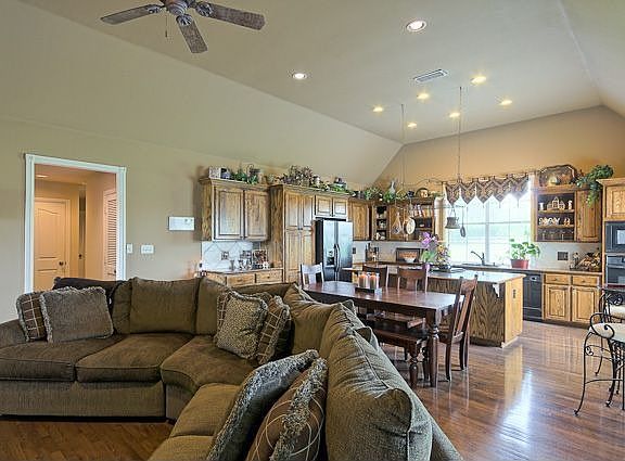 2nd image of 4704 Snowshill Ct