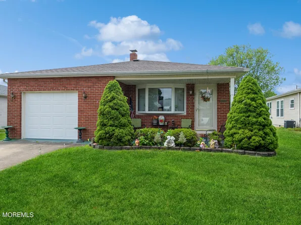 899 Jamaica Boulevard, Toms River, NJ 08757