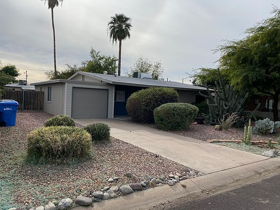 2nd image of 1001 W Amelia Ave