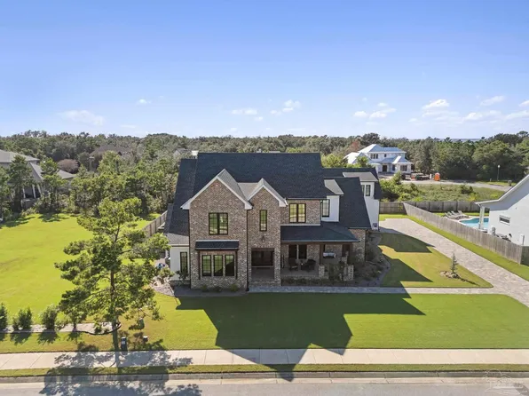 2722 Manor Cir, Gulf Breeze, FL 32563