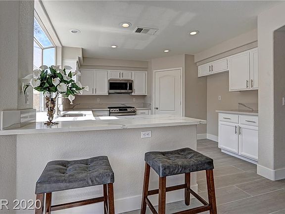2nd image of 8517 Arco Iris Ln