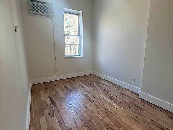 3rd image of 735 Rogers Ave #3R