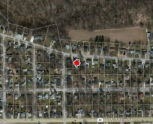 619 North St photo 1