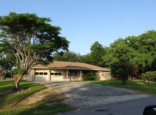 503 S Utah St, La Porte, TX 77571