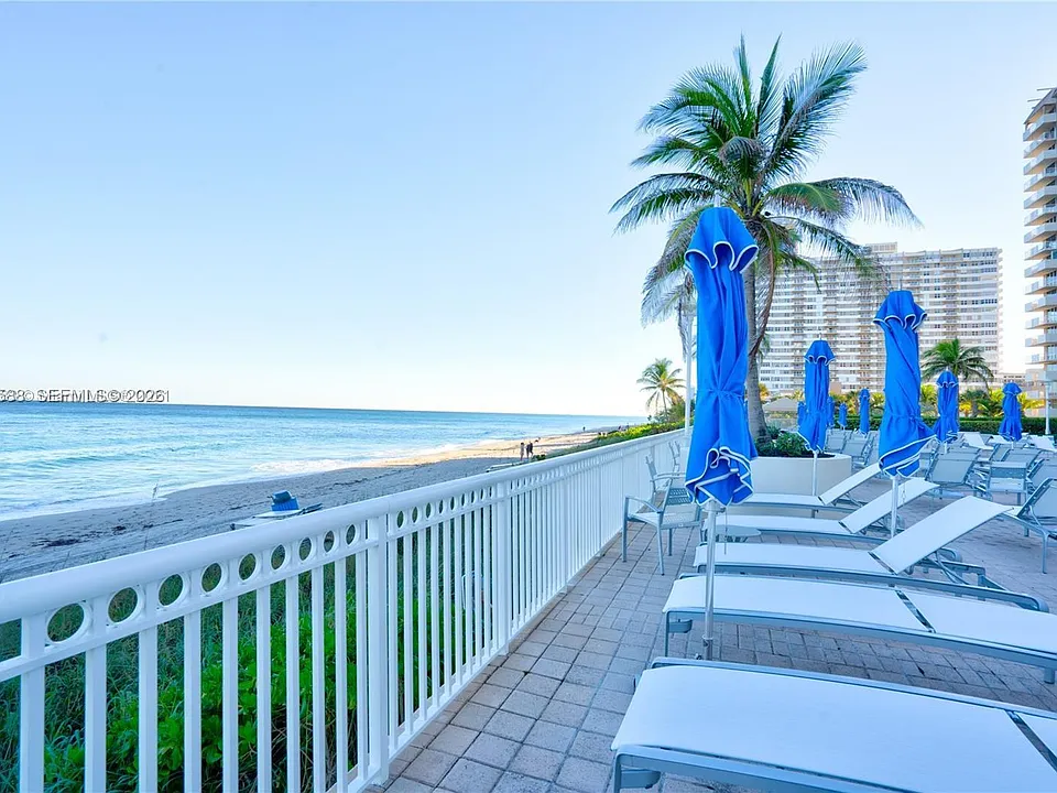 1890 S Ocean Dr #2001