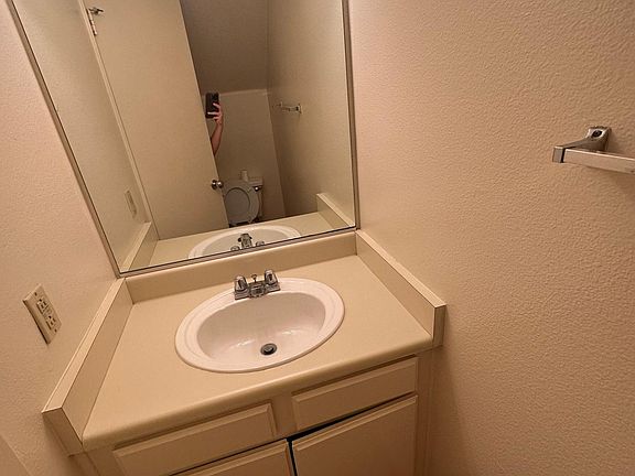 2nd image of 1241 Viola Ave APT 2