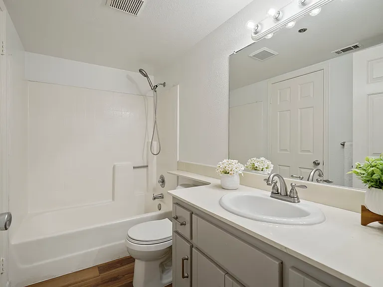 221 Donax Ave #11 — Photo 18