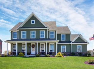 686 Crosslyn Dr, York, PA 17404
