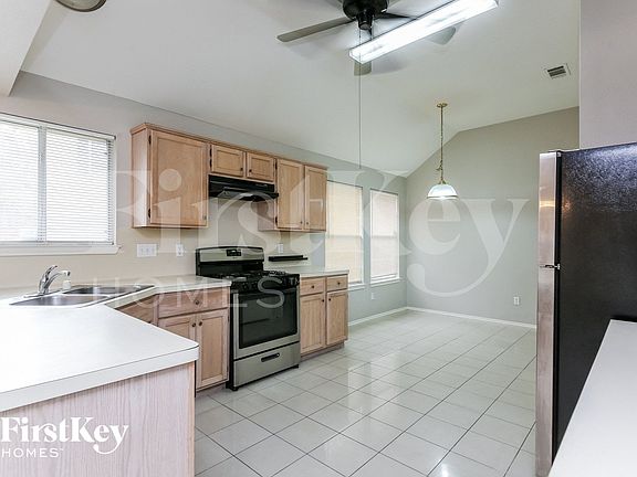 5th image of 1203 Jamestown Ct