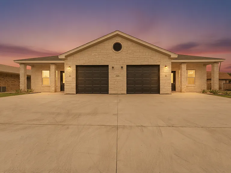 3109 Clinkenbeard Dr #3107B — Photo 1