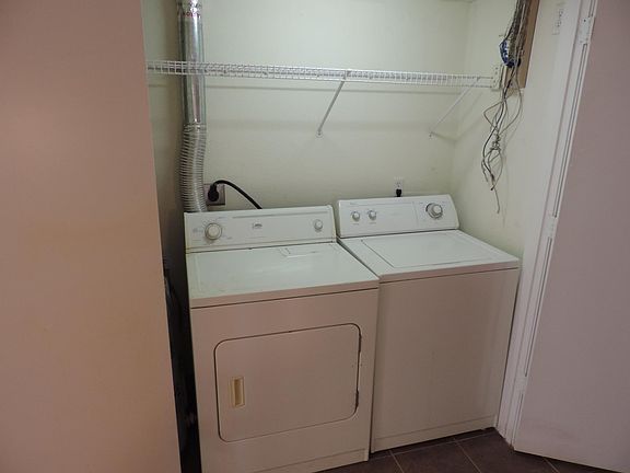 4th image of 527 Southwest Pkwy APT 201