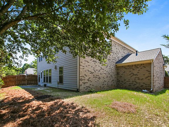 4th image of 248 Vinca Cir