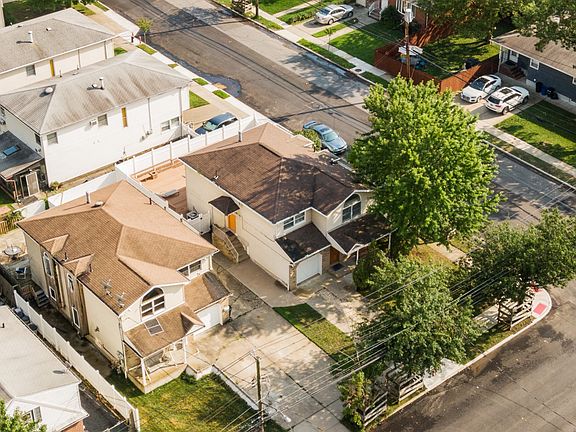 5th image of 170 Oakdale St