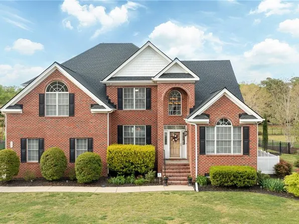 421 Hastings Pl, Suffolk, VA 23436