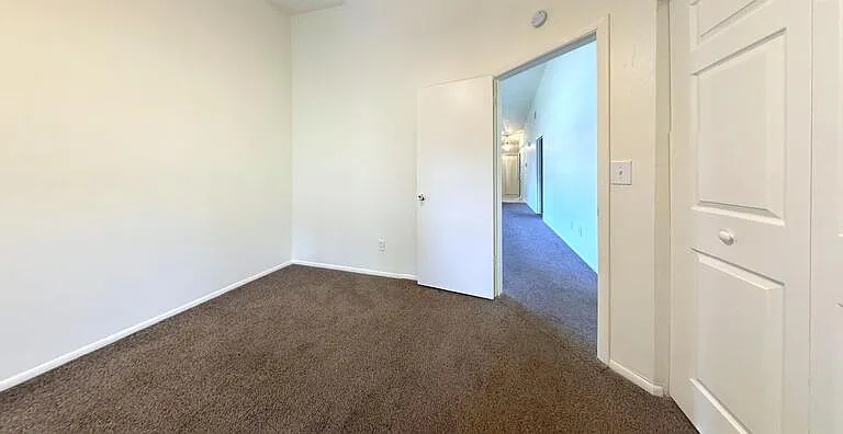 599 Capistrano Ct — Photo 17