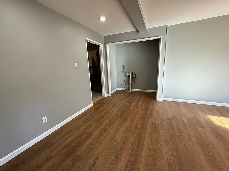 Heartwoods Manor — Photo 10