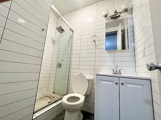 Rented by Pear NYC LLC | media 10