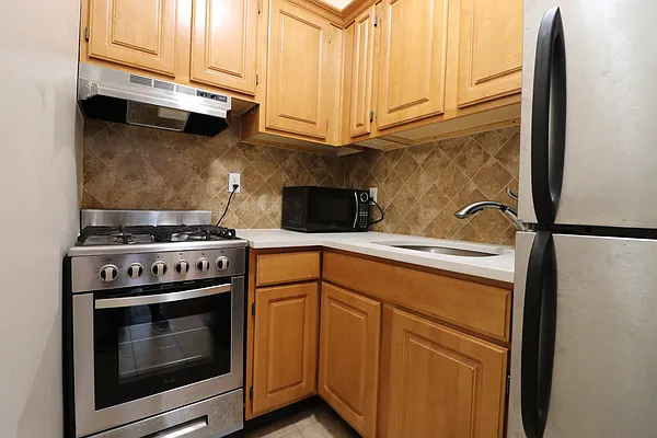 Rented by Compass | media 11