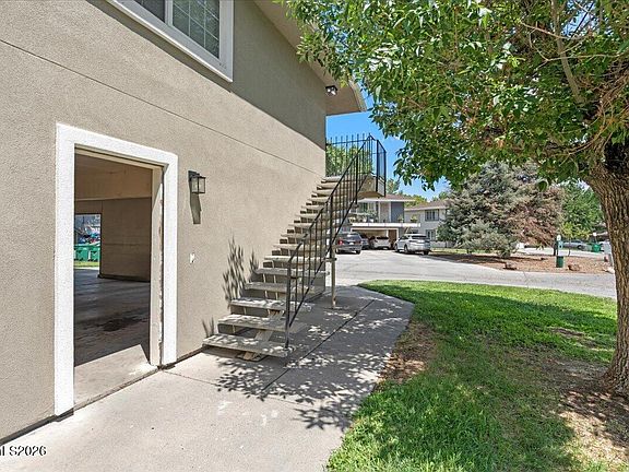 2nd image of 5030 Catalina Dr APT 4