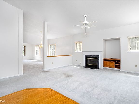 4th image of 11235 Frederick Ln